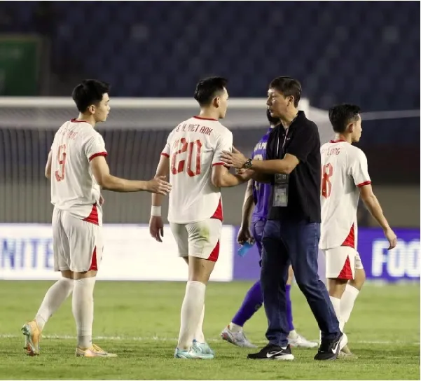 Đội tuyển Việt Nam có văng khỏi Top 100 FIFA khi thua Thái Lan?